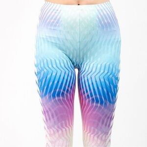 Stasia Up: Rainbow Ombré Geo Arrow Graphic Leggings